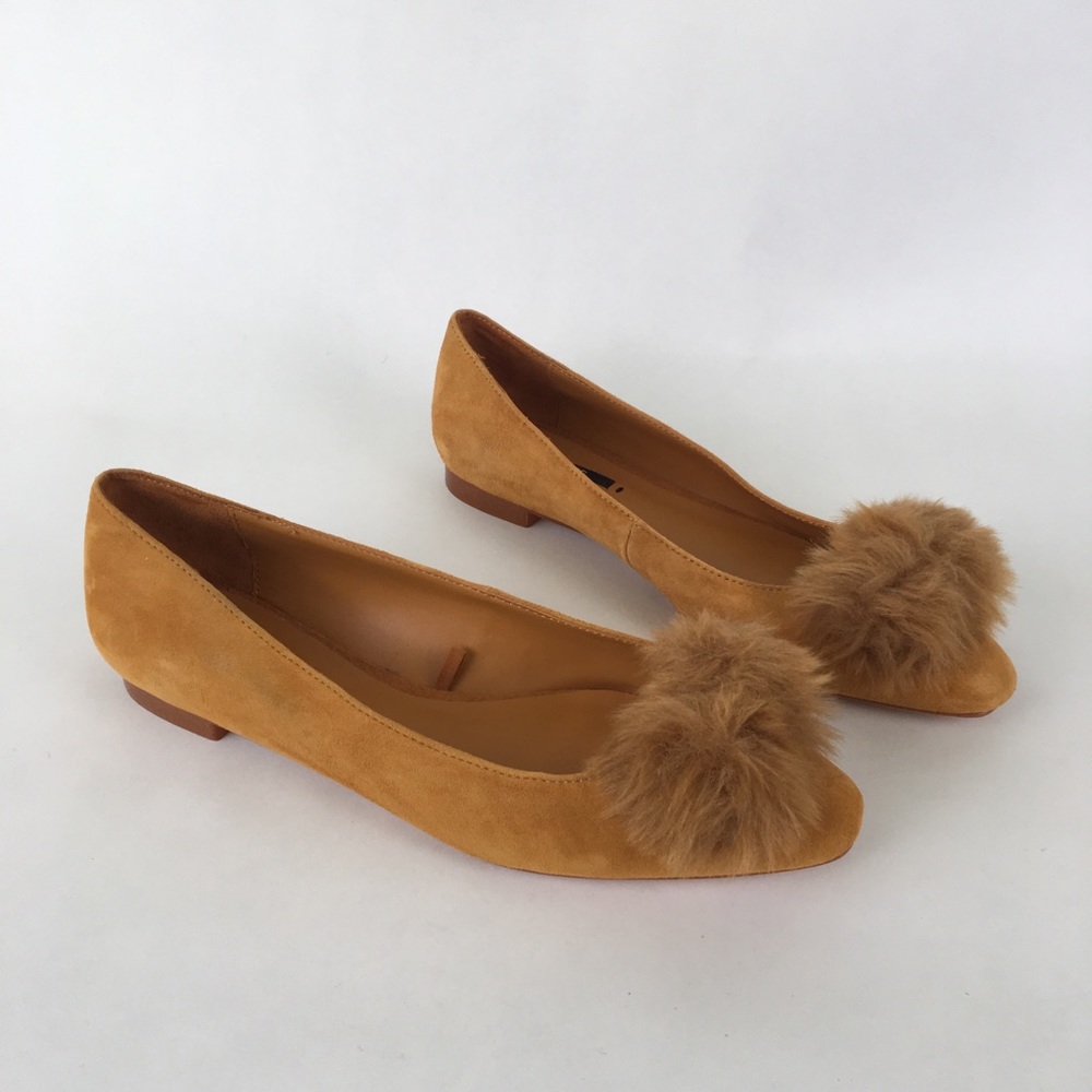 Zara Suede Pompom Flats! Size 37 ✨